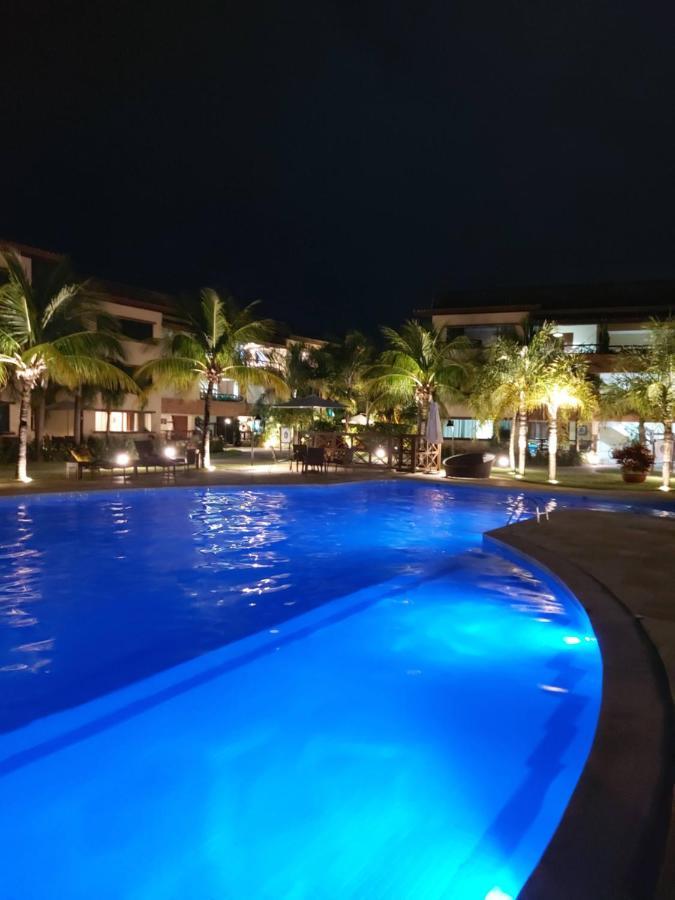 Apartamento Em Guarajuba 200M Da Praia Camaçari Buitenkant foto