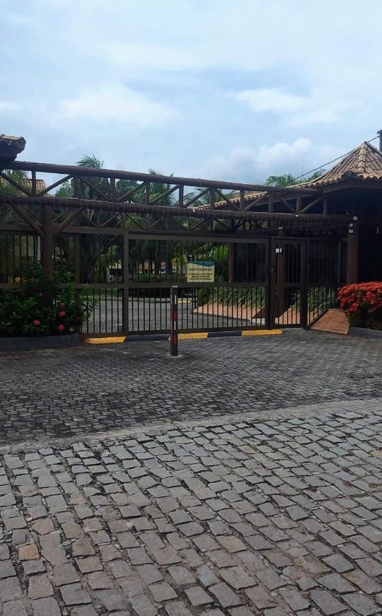 Apartamento Em Guarajuba 200M Da Praia Camaçari Buitenkant foto